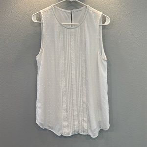 Sweet white sleeveless top
